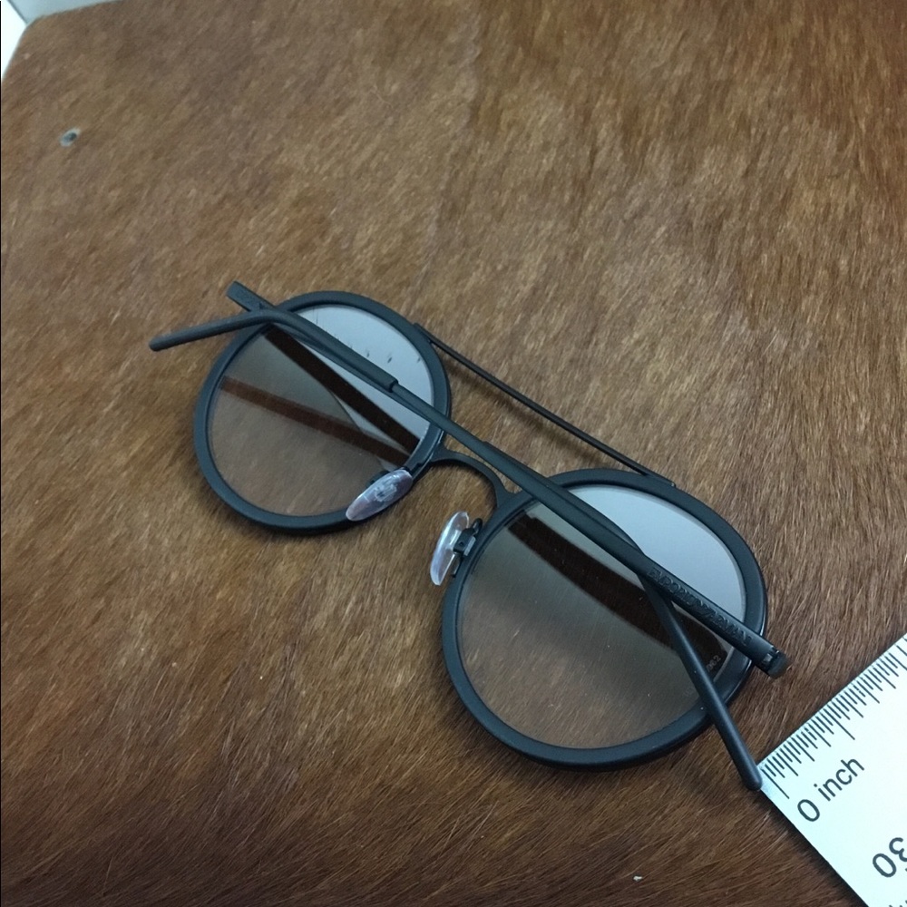 Round Sunglasses - image 2